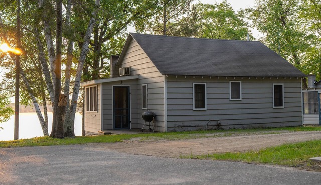 Webb Lake, Hackensack, Northern MN - 3 Bedroom, Sleeps 6 - Cabin #3 Blue Water