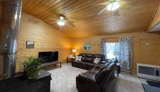Willow Forest Cabin with Sauna, Pet and Family Friendly