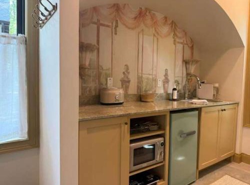 Witch Hazel - Upscale 2 Bedroom Villa at Petite Acres