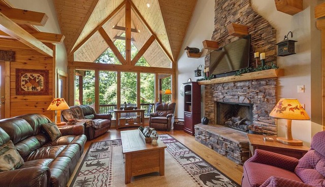 Wolf River Lodge - Mr Lake Lure Vacation Rentals