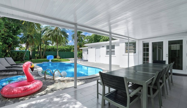 Your home in South Florida 4 bedrooms/3 full bath minutes from Hollywood beaches