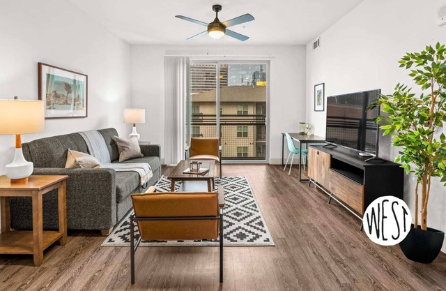 Buckhead Suite Near Phipps Plaza!