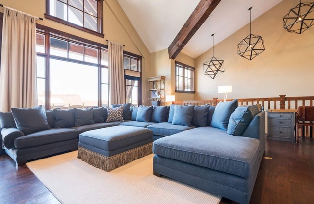 Last-Minute Savings! Cottage with Ski-in/Ski-out Access and Private Hot Tub!
