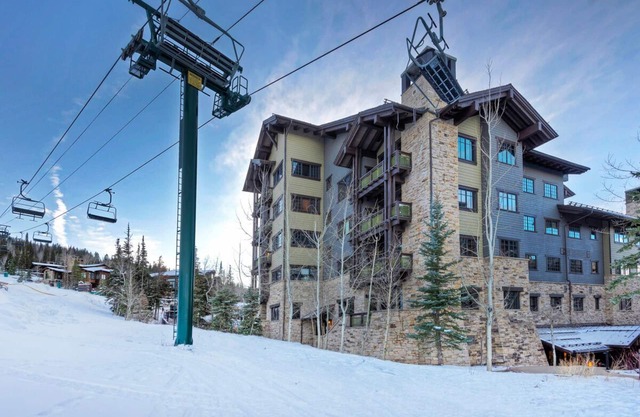Studio in Empire Pass with Mountain Views