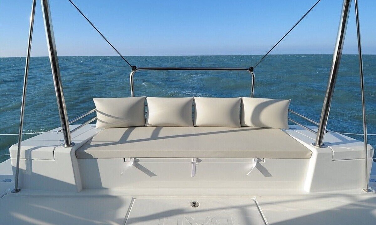 Uturoa Boat Rental | Sun-Kissed Sailing Adventure in Raiatea's Lagoon