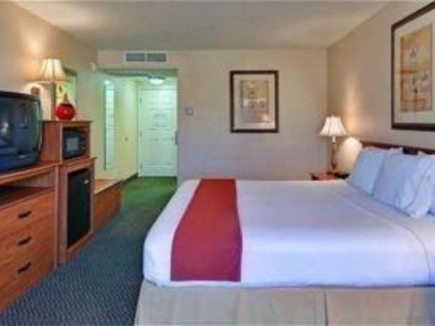 Photo of Bedroom in Sunrise Manor