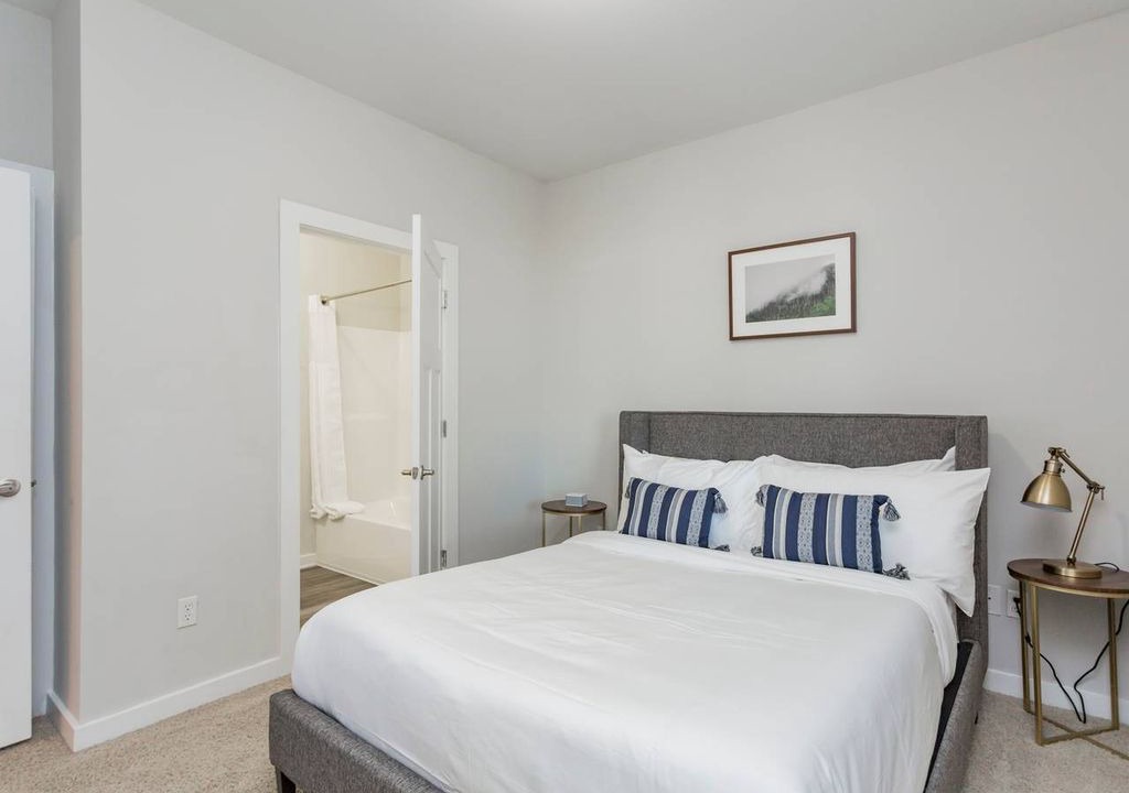 Photo of Bedroom in Music Row