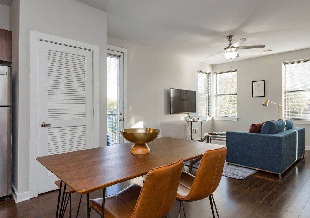 Photo of Livingroom in Music Row