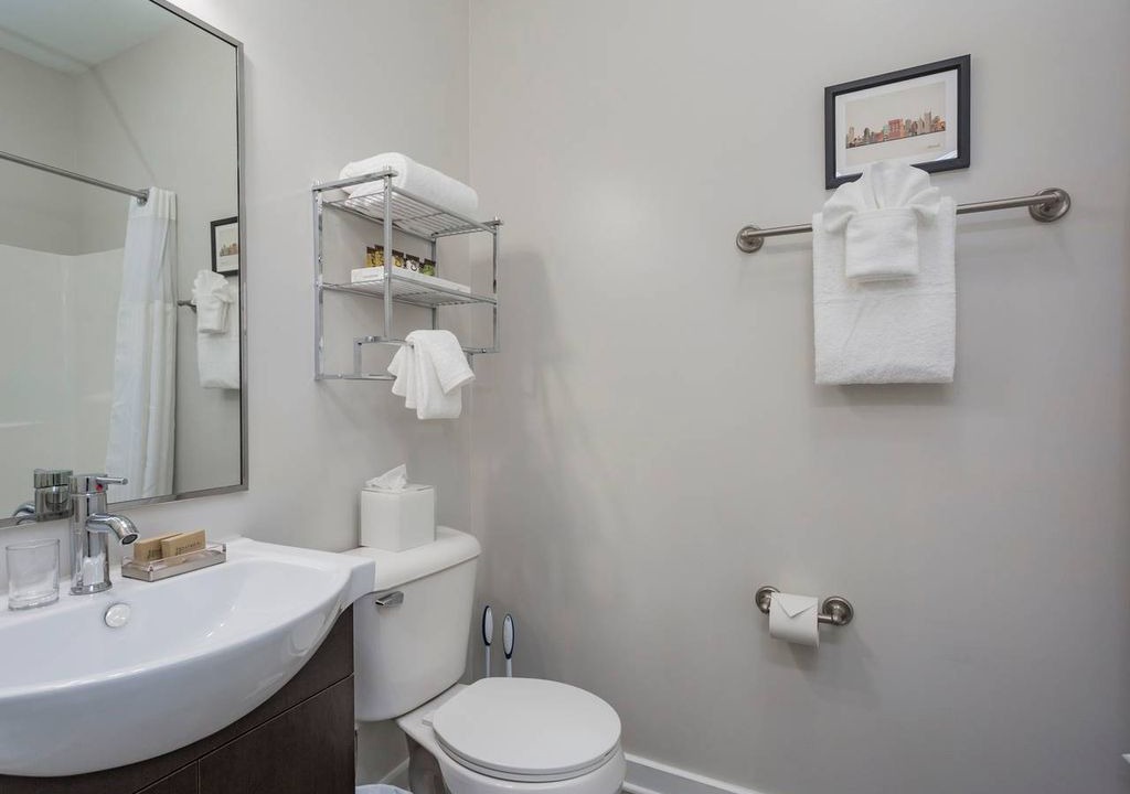 Photo of Bathroom in Music Row