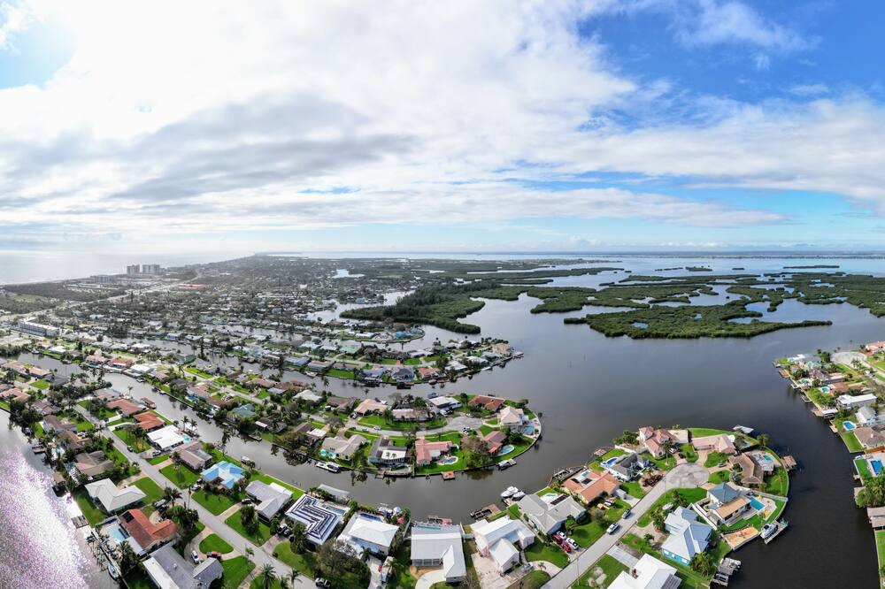 Photo of Others in Cocoa Isles