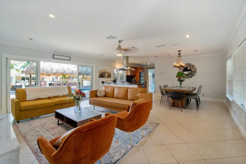 Photo of Livingroom in Coral Ridge Isles