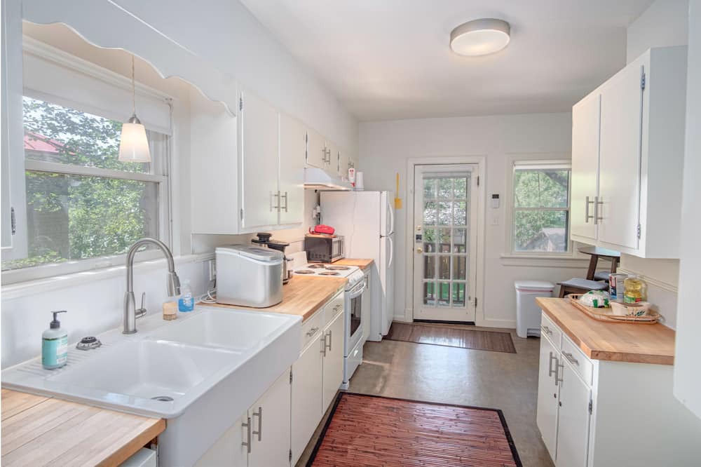 Photo of Kitchen in Mahncke Park