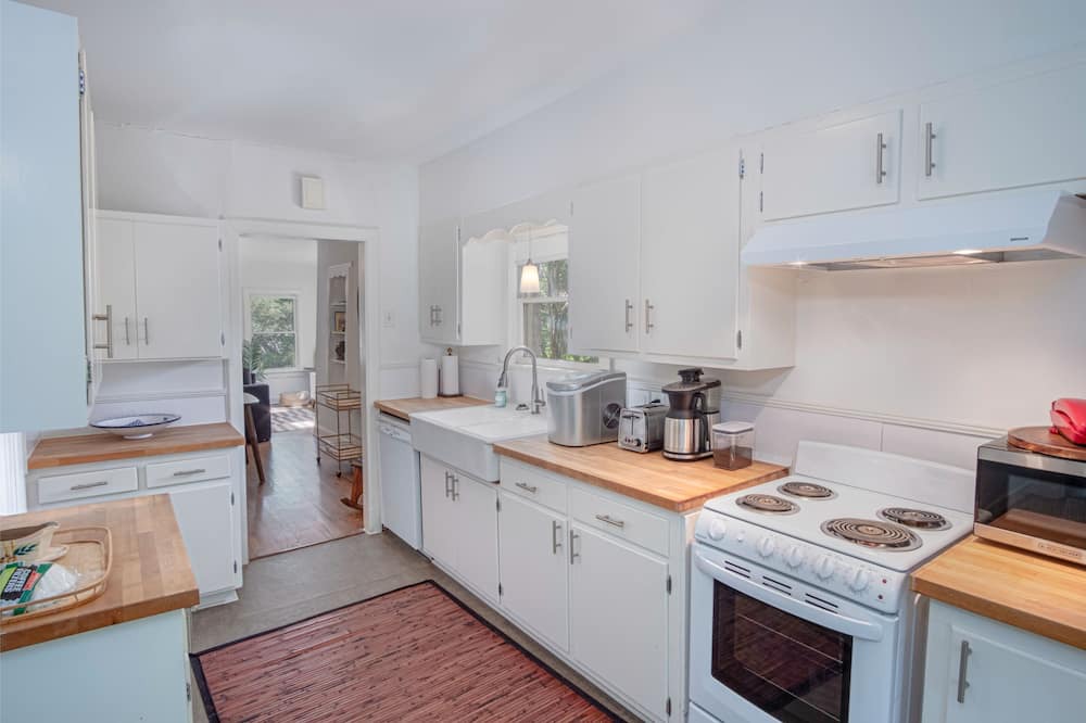 Photo of Kitchen in Mahncke Park