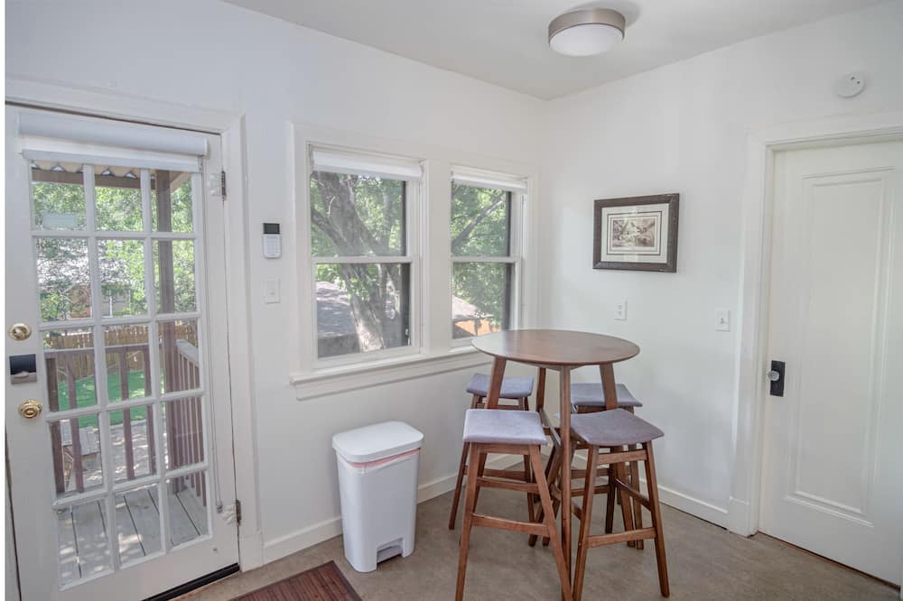 Photo of Bedroom in Mahncke Park