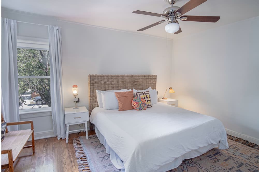 Photo of Bedroom in Mahncke Park