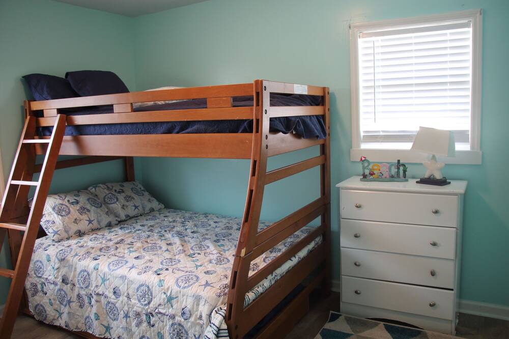 Photo of Bedroom in Ocean City Beach