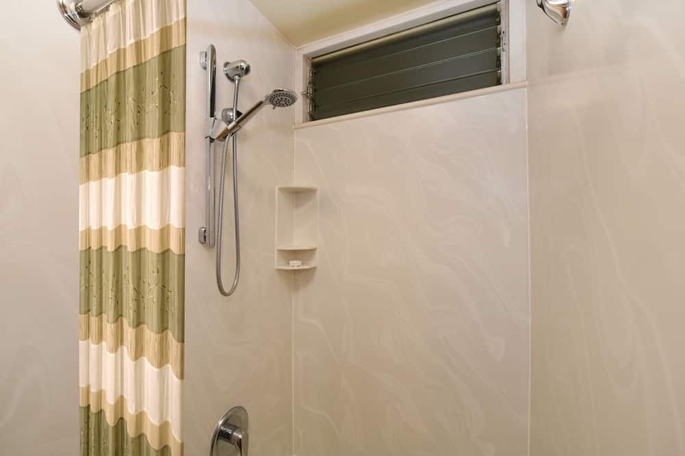 Photo of Bathroom in Napili