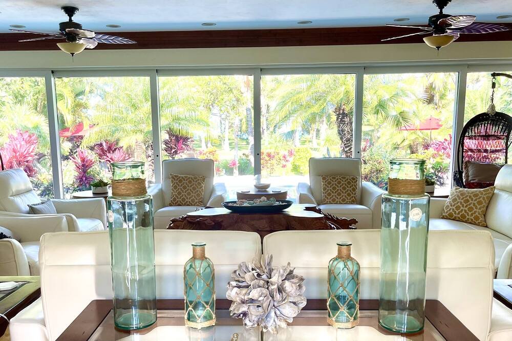 Photo of Livingroom in Kahului