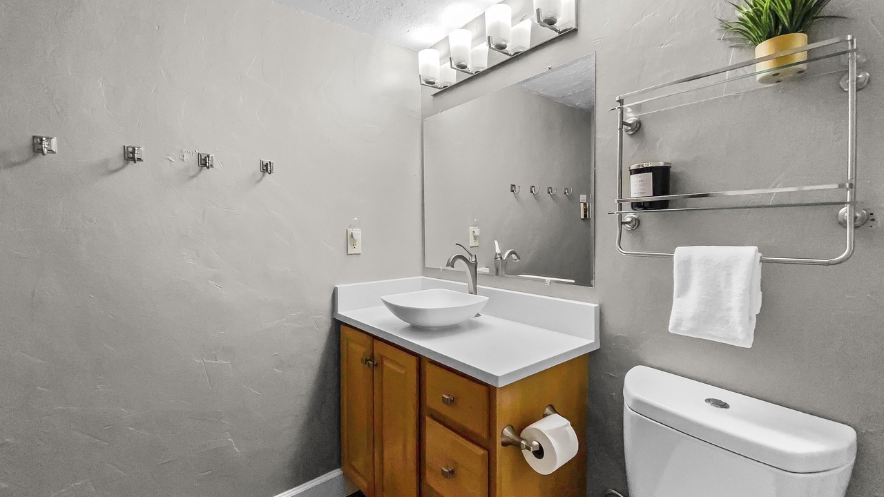 Photo of Bathroom in Warrior's Mark
