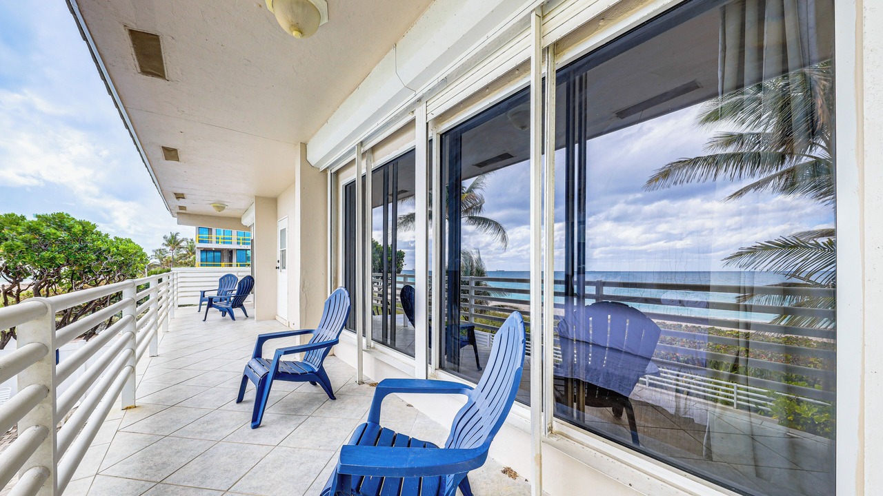 Photo of Patio Balcony in Lauderdale Beach