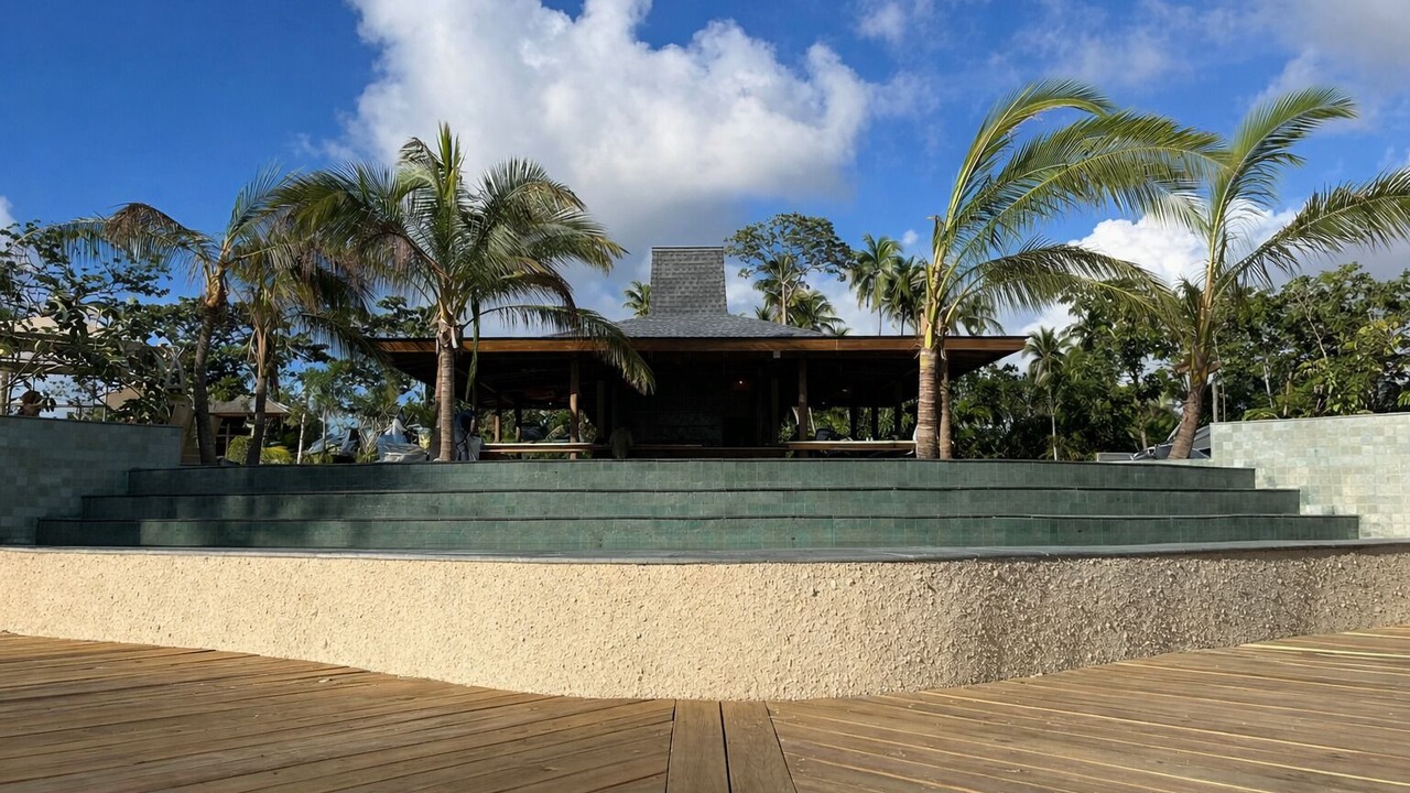 Photo of Others in Bounty Island