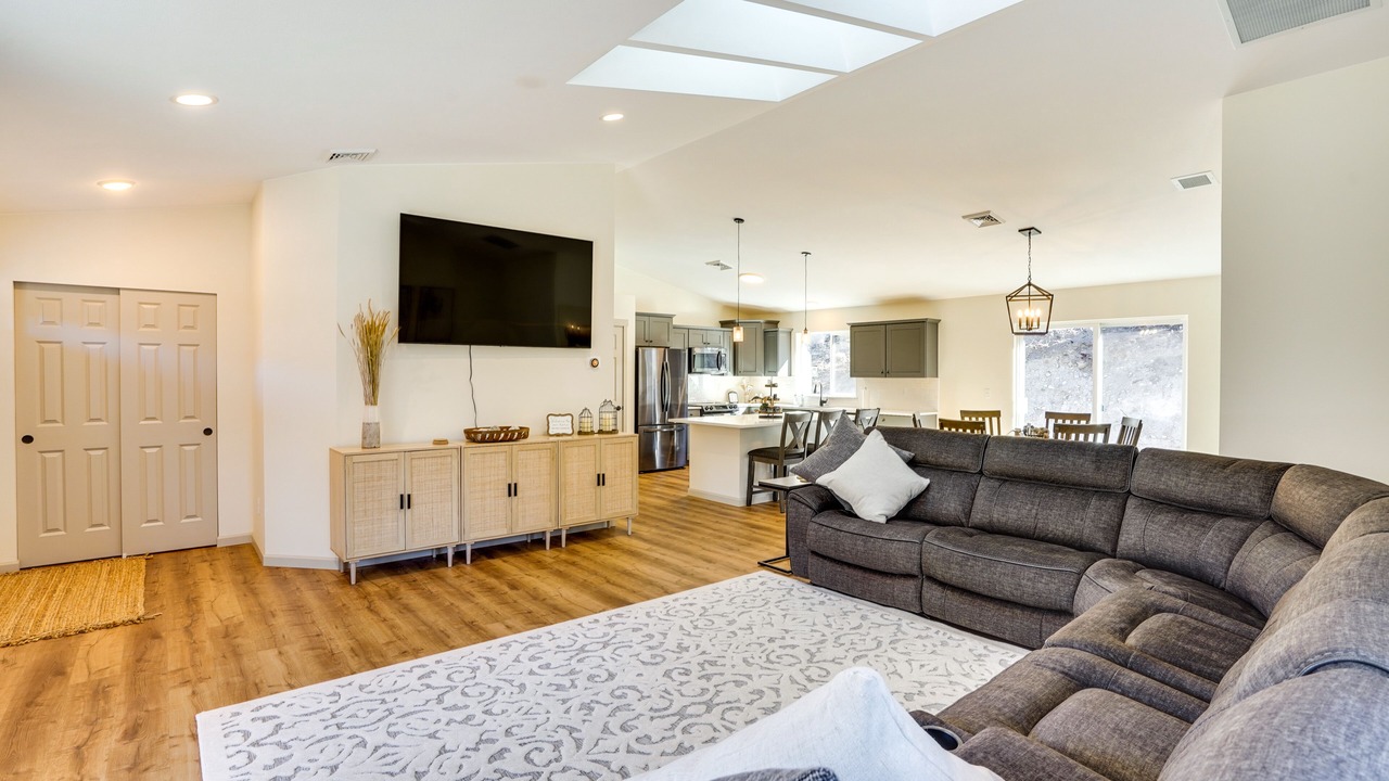 Photo of Livingroom in Crooked River Ranch