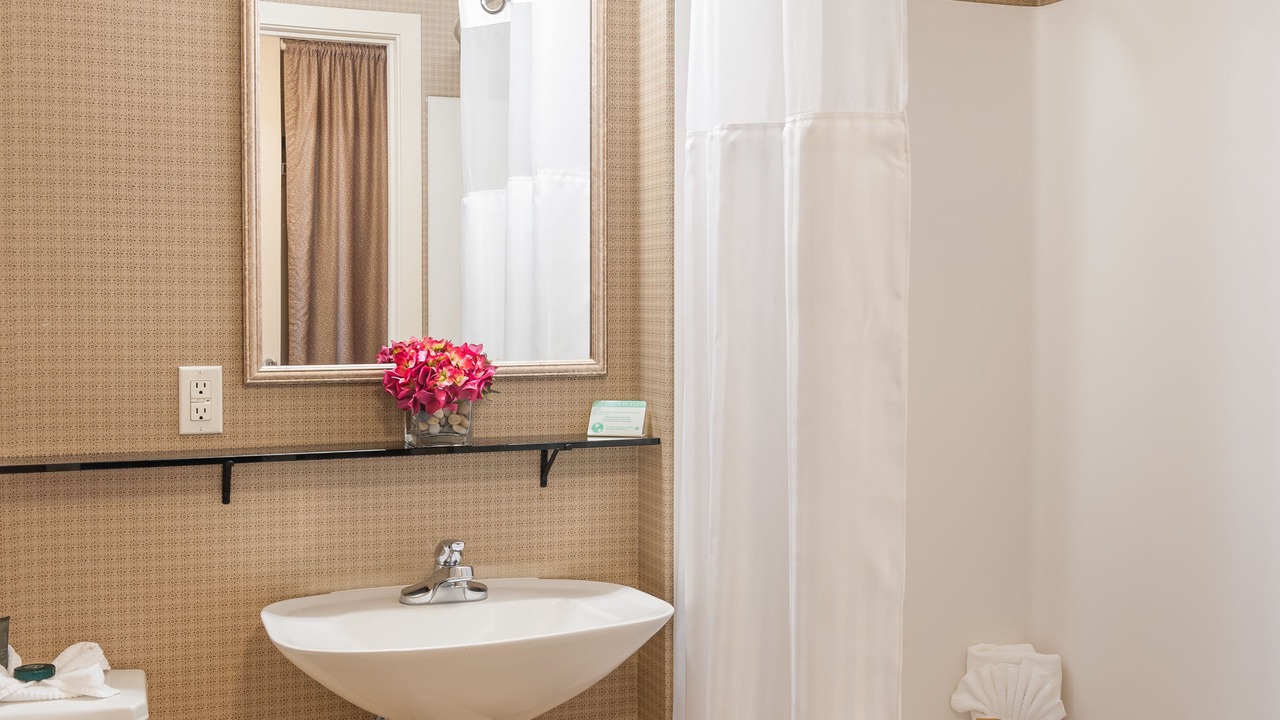 Photo of Bathroom in Lower Queen Anne