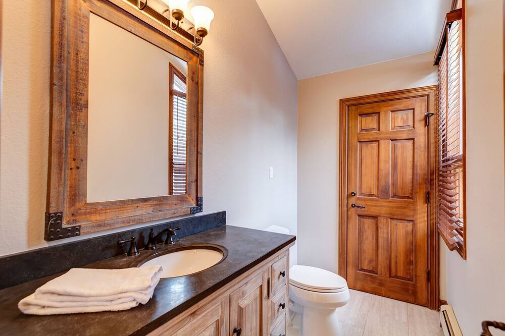 Photo of Bathroom in Breckenridge Heights