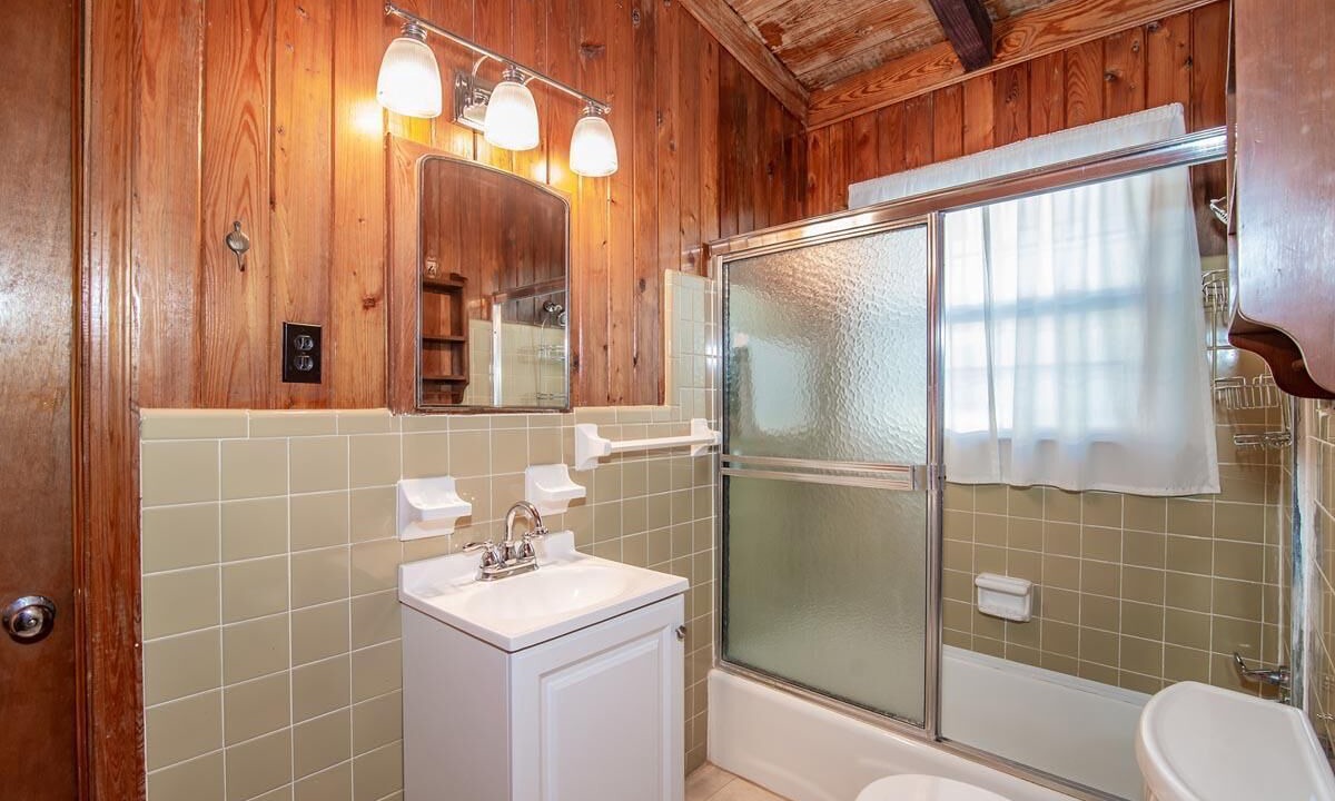 Photo of Bathroom in Litchfield by the Sea