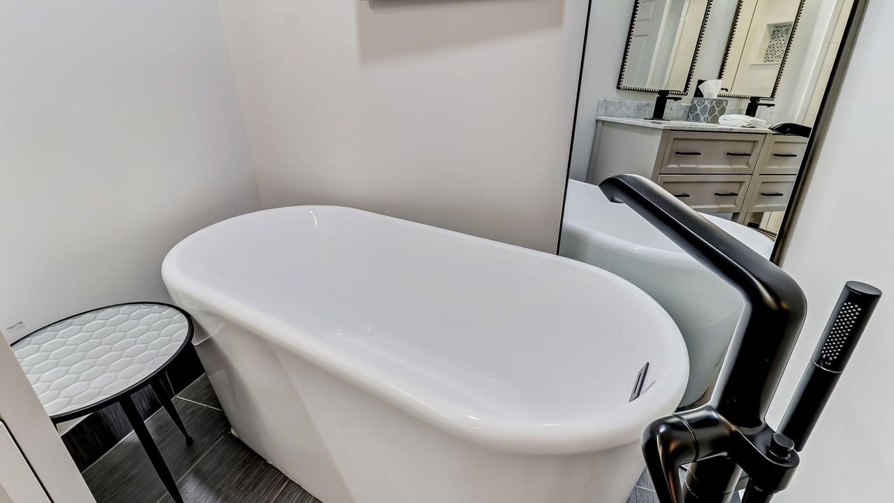 Photo of Bathroom in Amelia City
