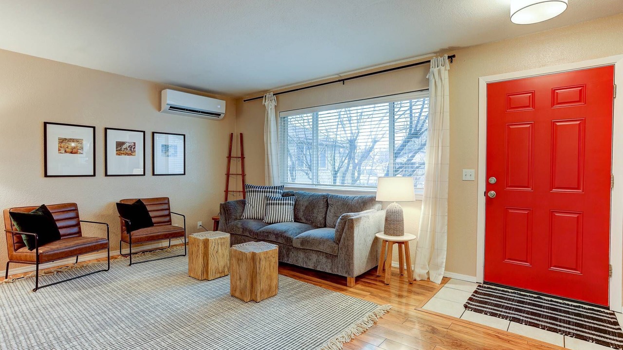 Photo of Livingroom in Redmond