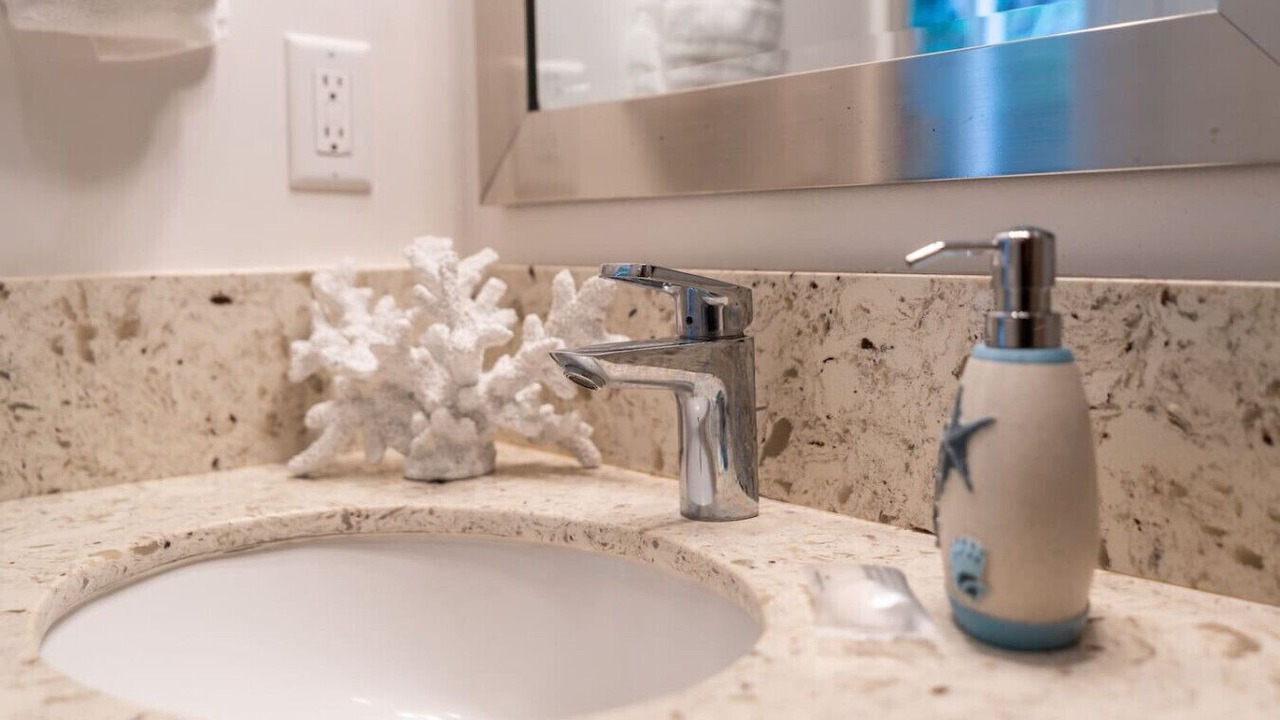 Photo of Bathroom in Wailuku
