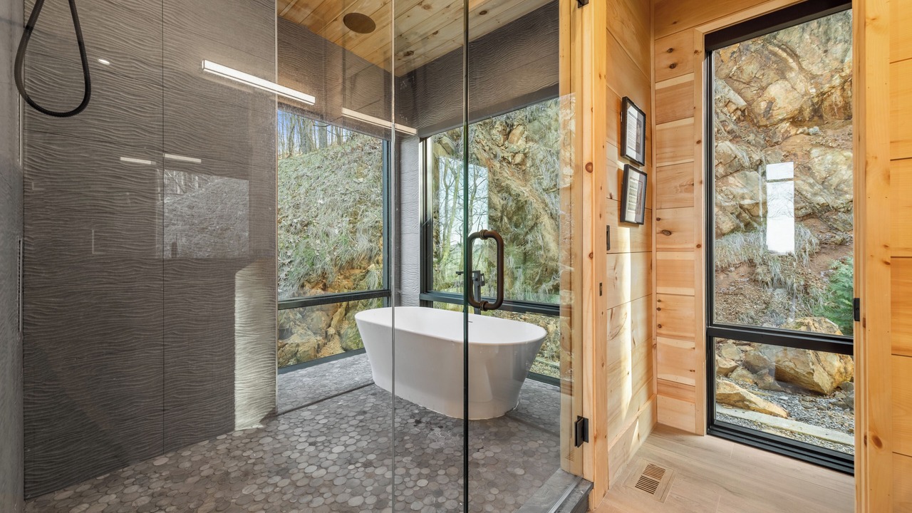 Photo of Bathroom in Ridges Over the Lake