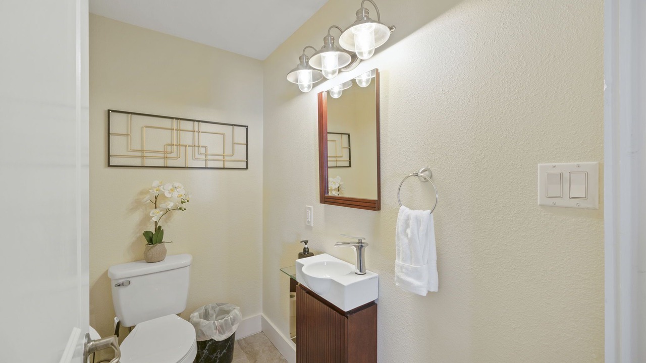 Photo of Bathroom in Government Hill