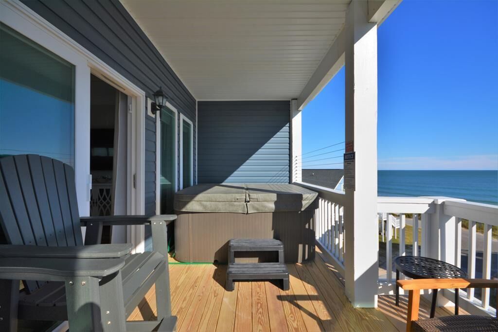 Photo of Patio Balcony in North Topsail Beach
