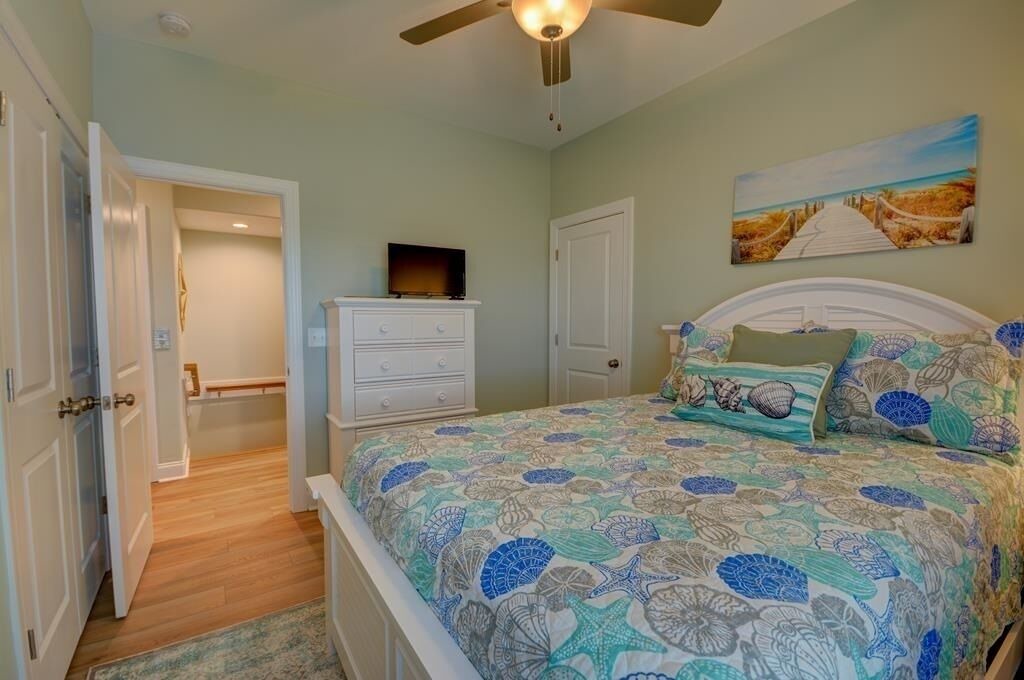 Photo of Bedroom in North Topsail Beach