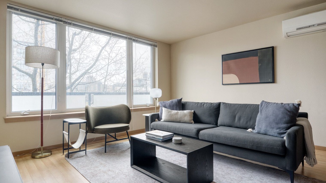 Photo of Livingroom in Lower Queen Anne