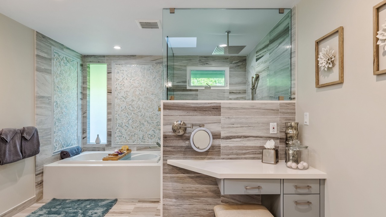 Photo of Bathroom in Hawaii Kai