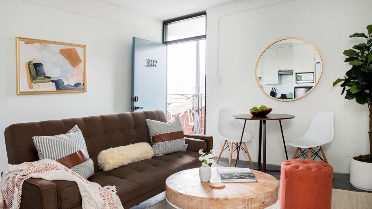 Photo of Livingroom in Virginia Highland