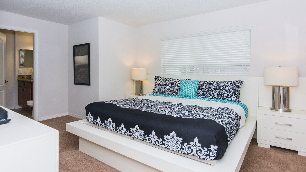 Photo of Bedroom in Lindfields