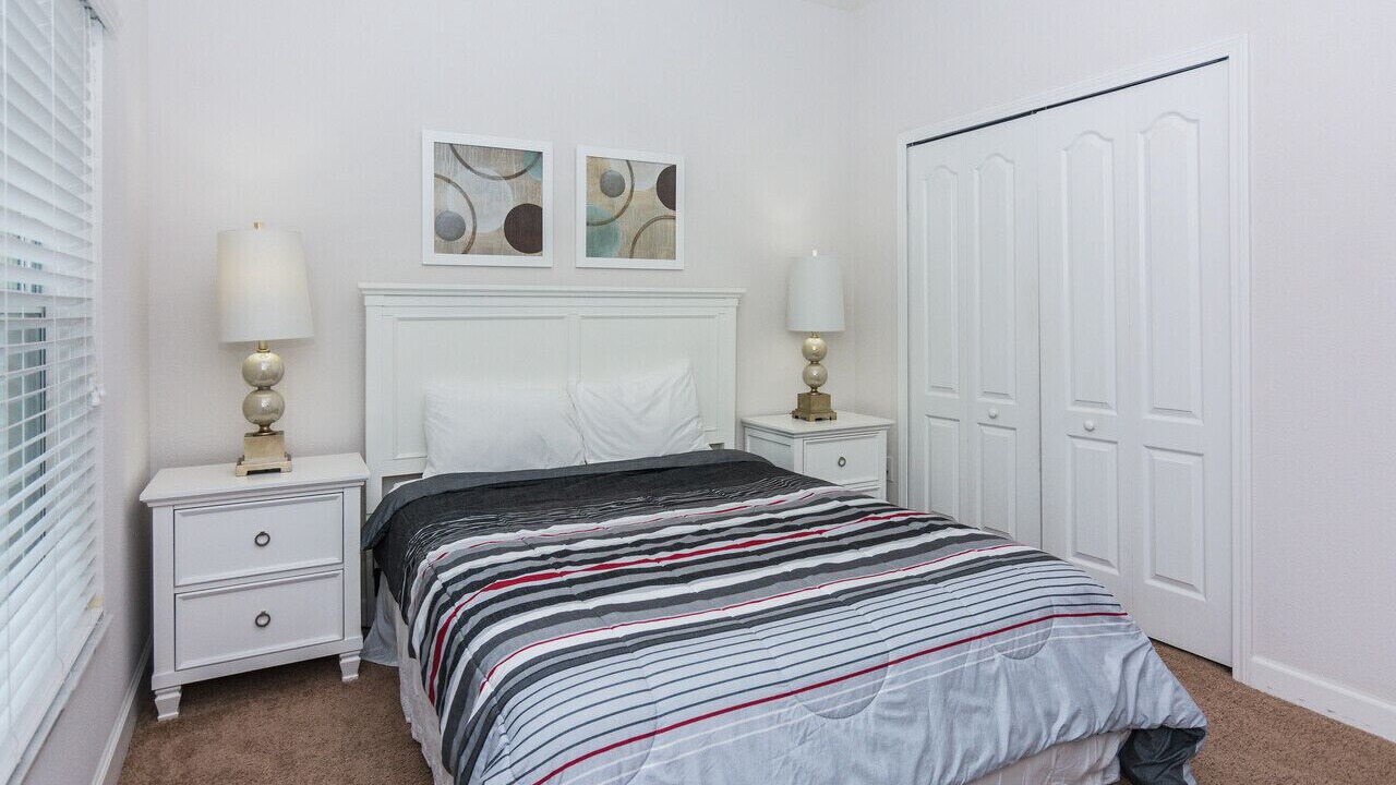 Photo of Bedroom in Lindfields