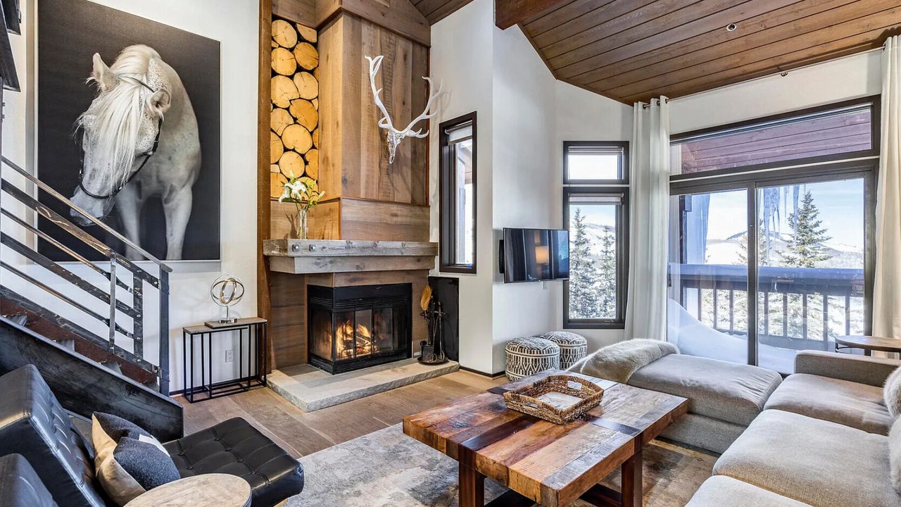 Photo of Livingroom in Deer Valley