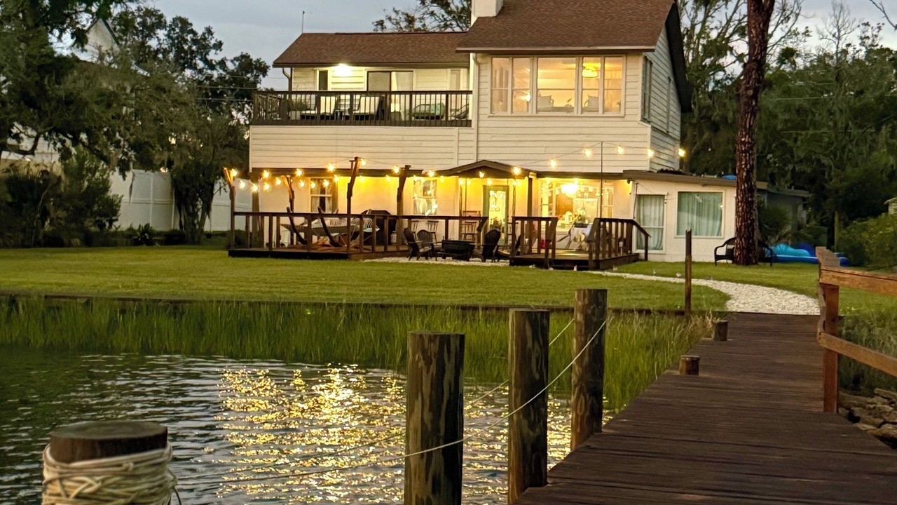 Photo of Outdoor in Brown Island