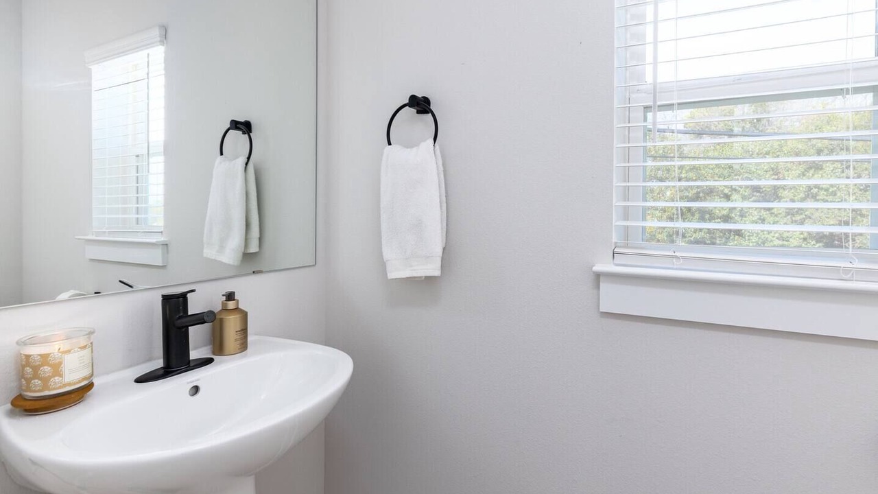 Photo of Bathroom in Mahncke Park