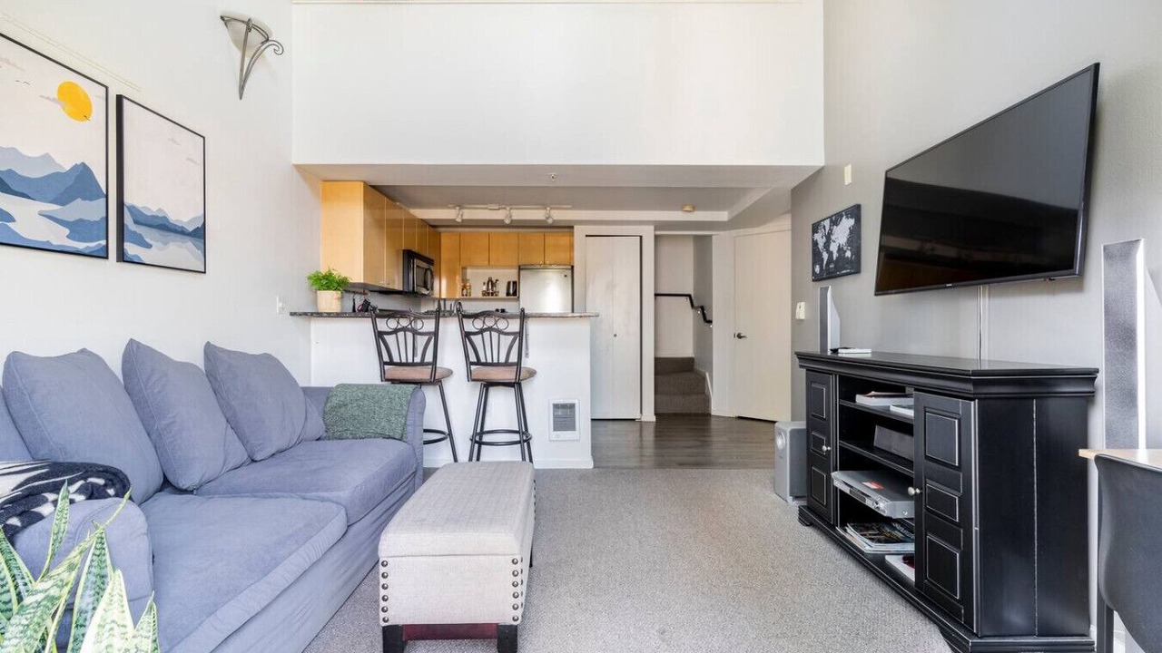 Photo of Livingroom in Belltown