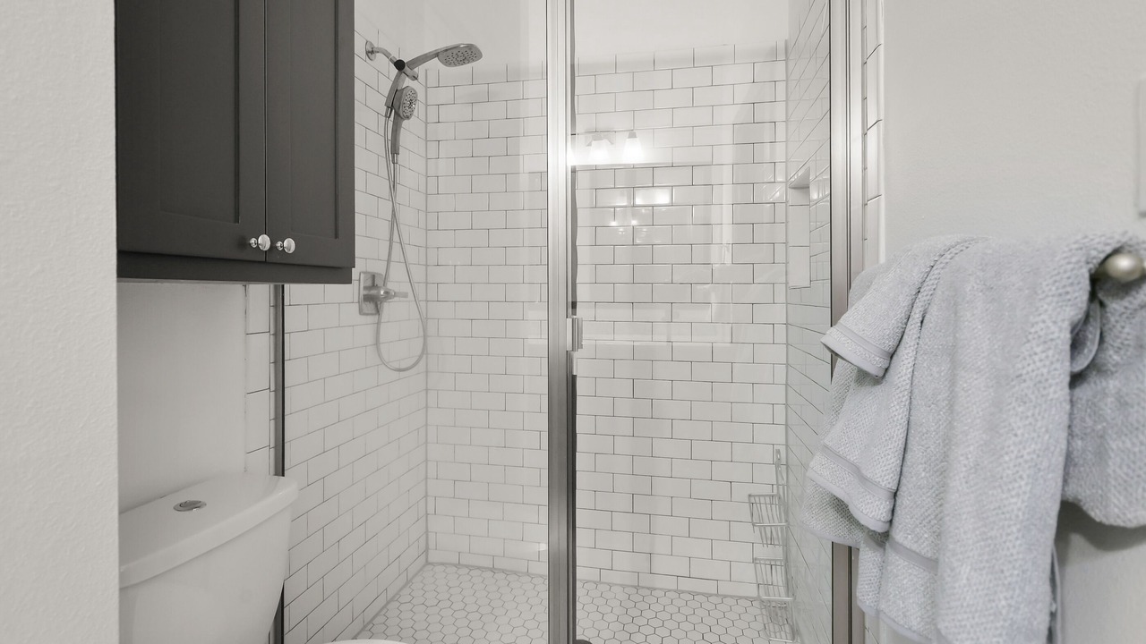 Photo of Bathroom in Mahncke Park