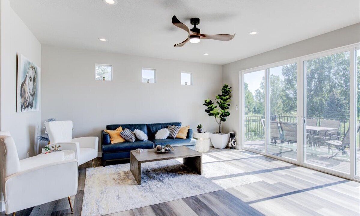 Photo of Livingroom in Midway
