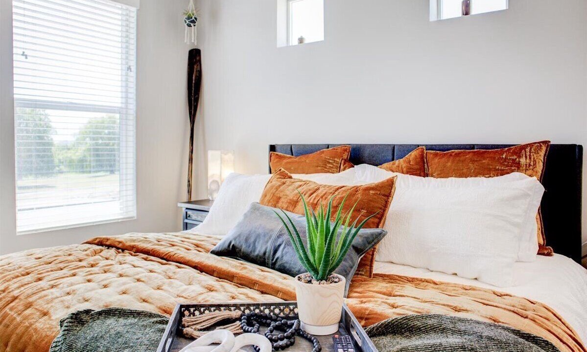 Photo of Bedroom in Midway