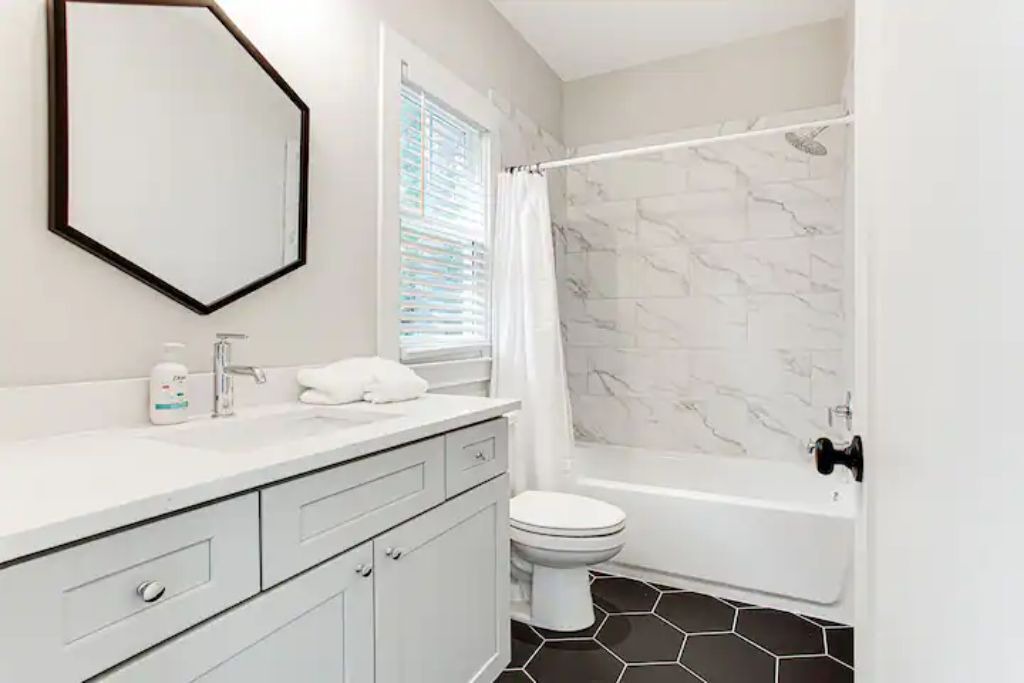 Photo of Bathroom in North Druid Hills