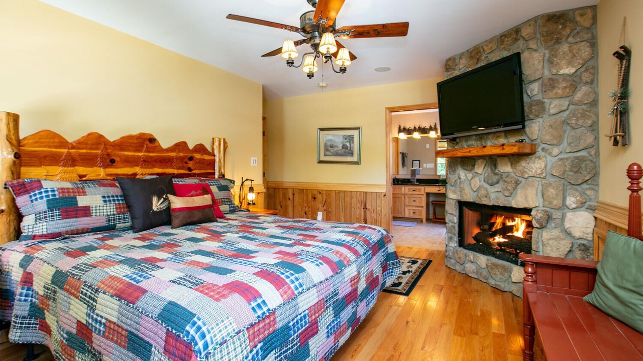 Photo of Bedroom in Lake Lure